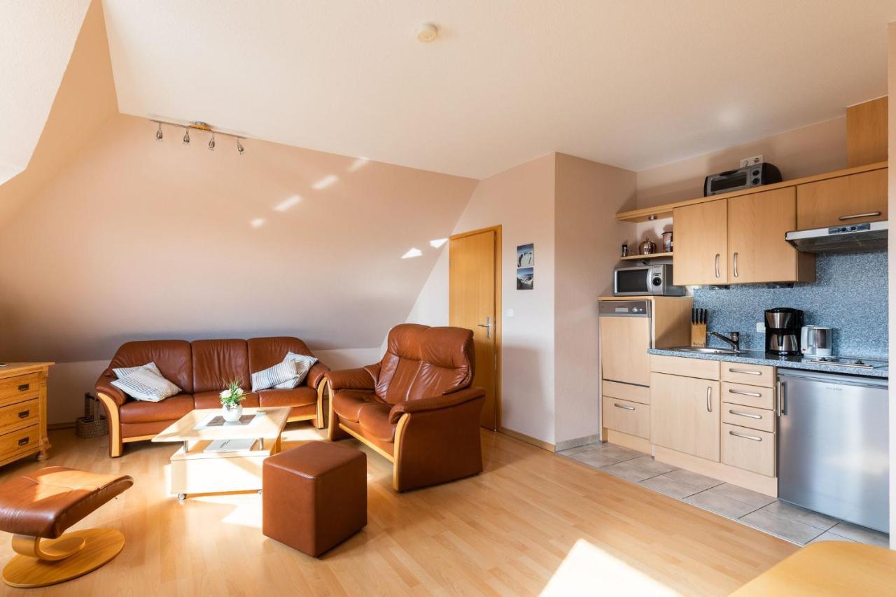 Apartment 10 *